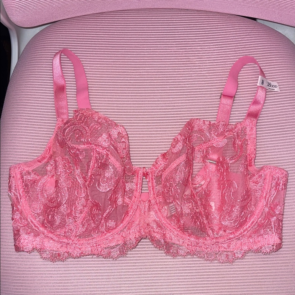 Brand New Victoria's Secret Vibrant Pink Lace Bra